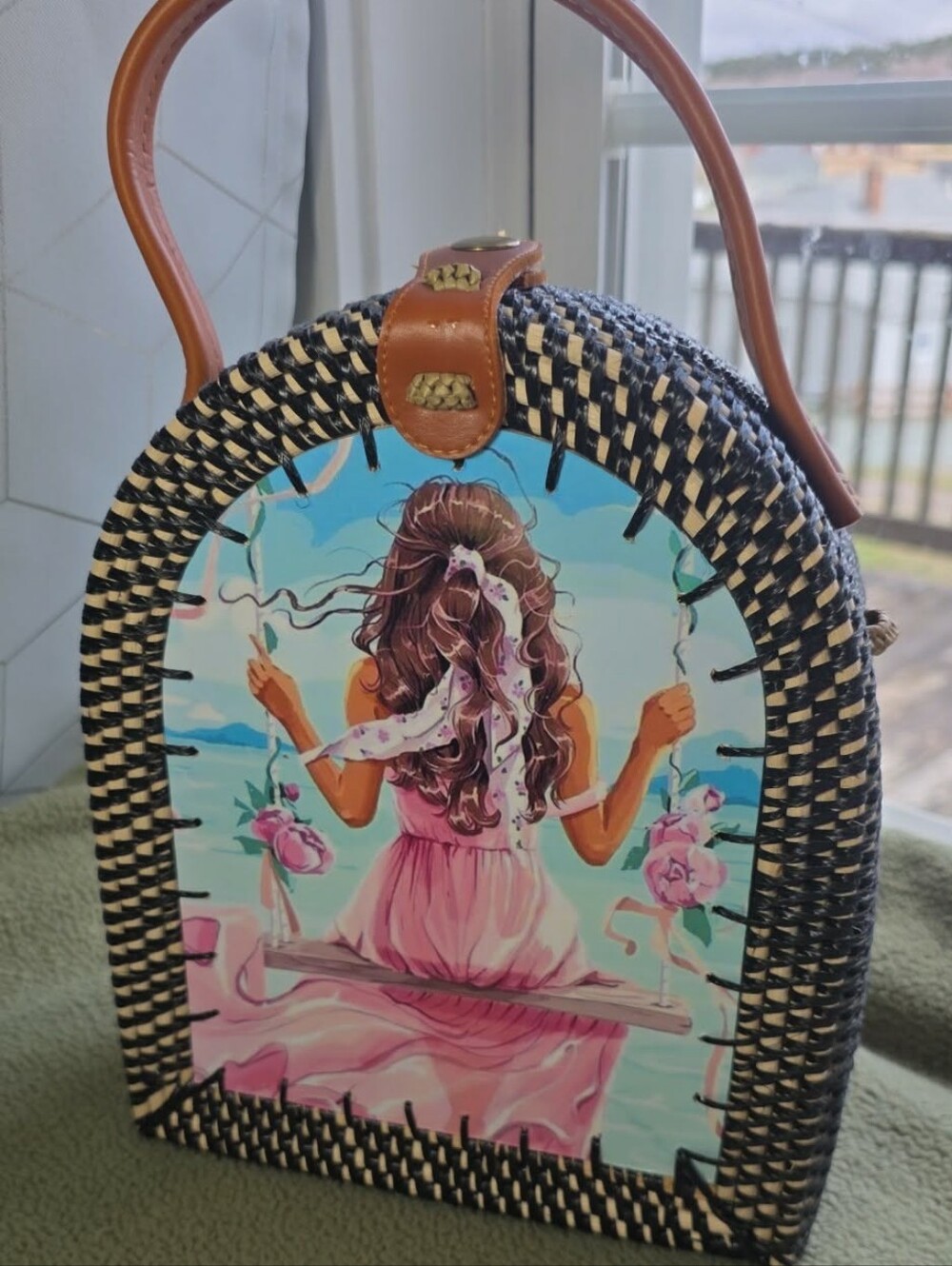 BRAND NEW! 2 In 1 Woven Straw Mini Backpack with Beach Graphic - White & Brown